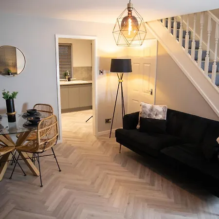 2 Bedroom With Free Parking Close To Leeds Centre Holiday home *