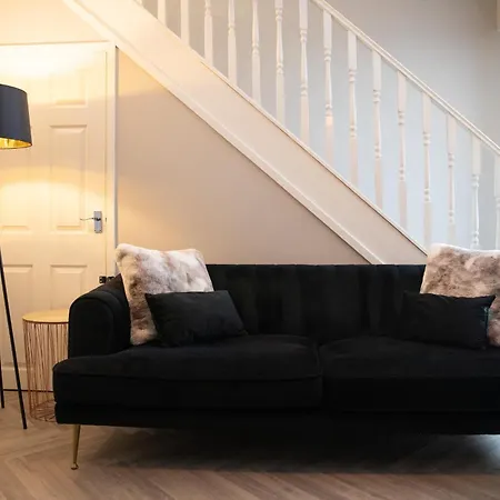 2 Bedroom With Free Parking Close To Leeds Centre Holiday home *